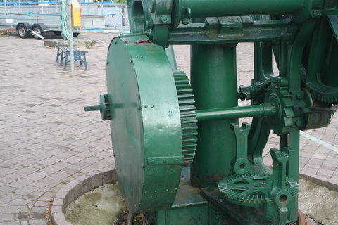 Waterford Scotch Quay crane 07_resize