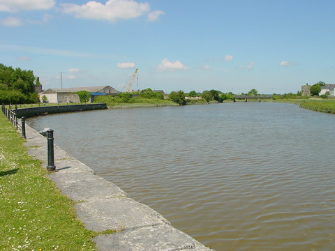 Clarecastle Fergus Navigation June 2007 07_resize