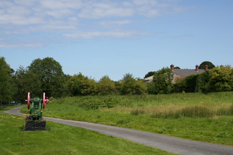 Unidentified machine near distillery 1_resize