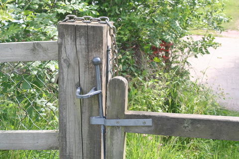 Purton canal furniture 04_resize