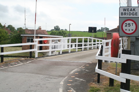 Purton lower bridge 01_resize