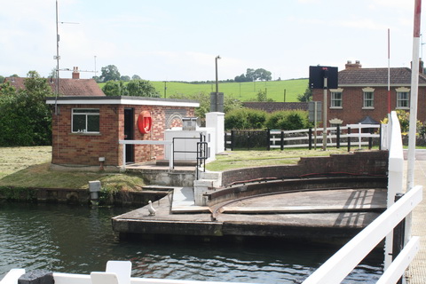 Purton lower bridge 03_resize