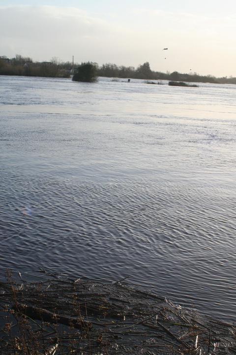 Floods 20151208 O'Briensbridge 10_resize