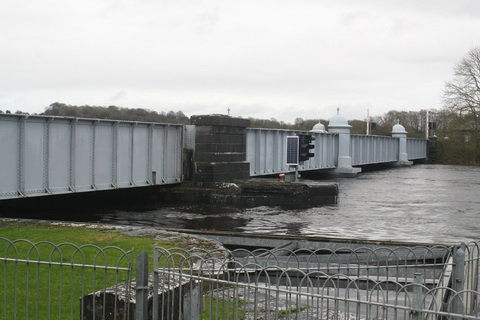 Floods 20151208 Portumna bridge 03_resize